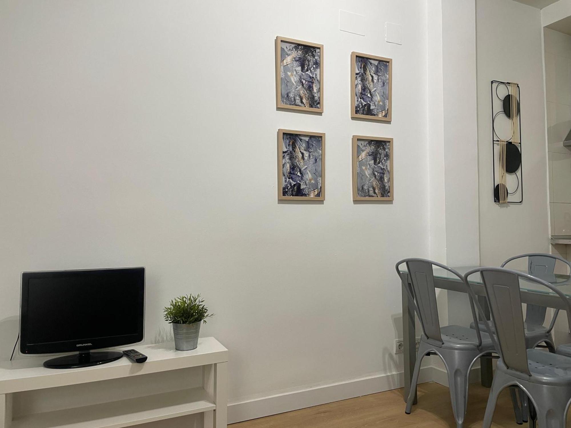 Plaza Rio B Apartment Мадрид Екстериор снимка