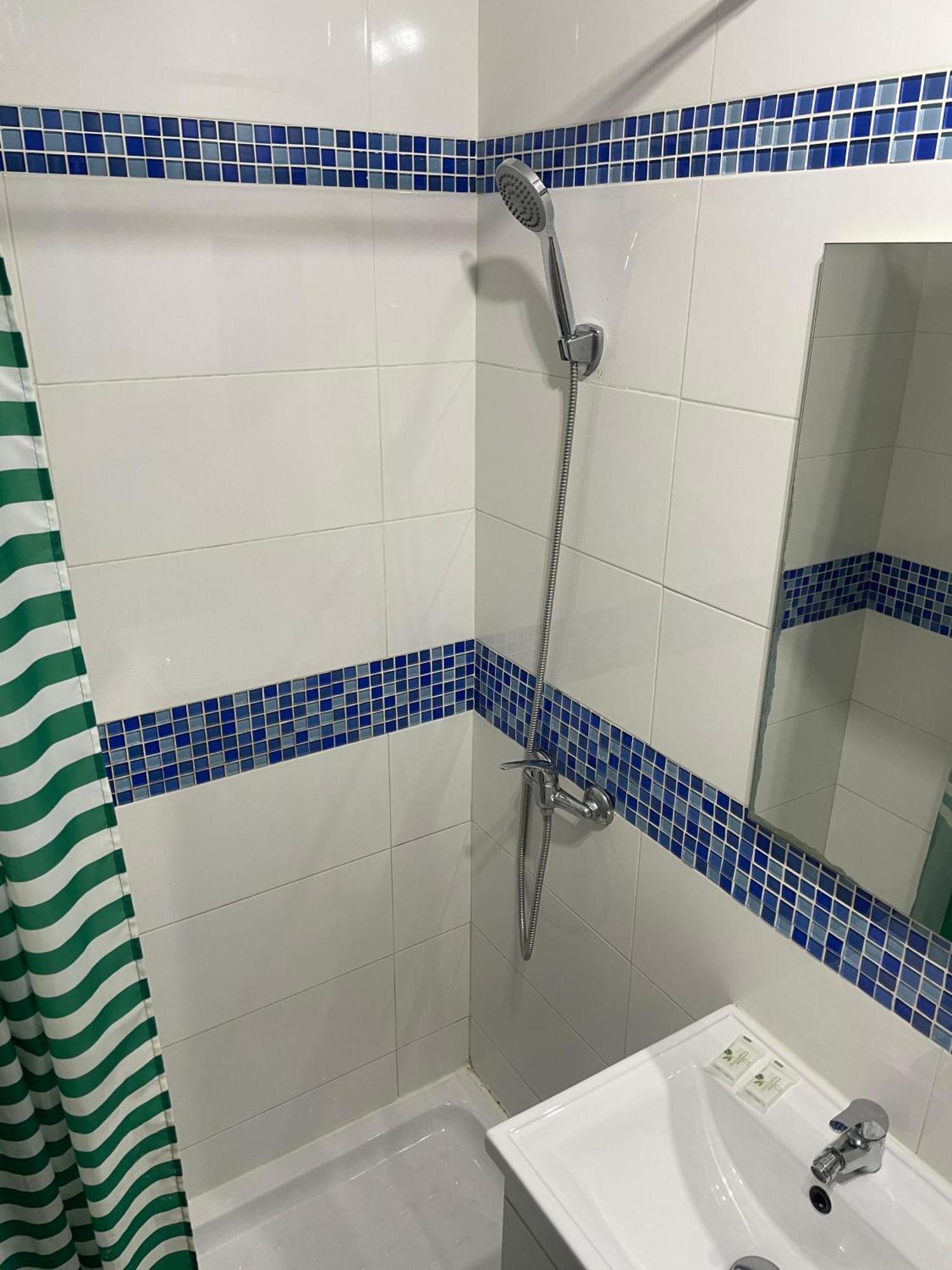 Plaza Rio B Apartment Мадрид Екстериор снимка